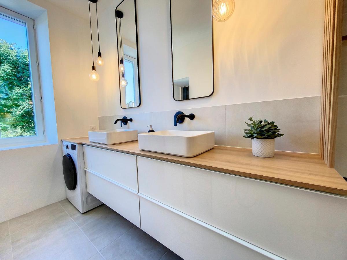 Appartchic - Appartement Standing - Plein Centre & Parking Prive Creon Exterior photo
